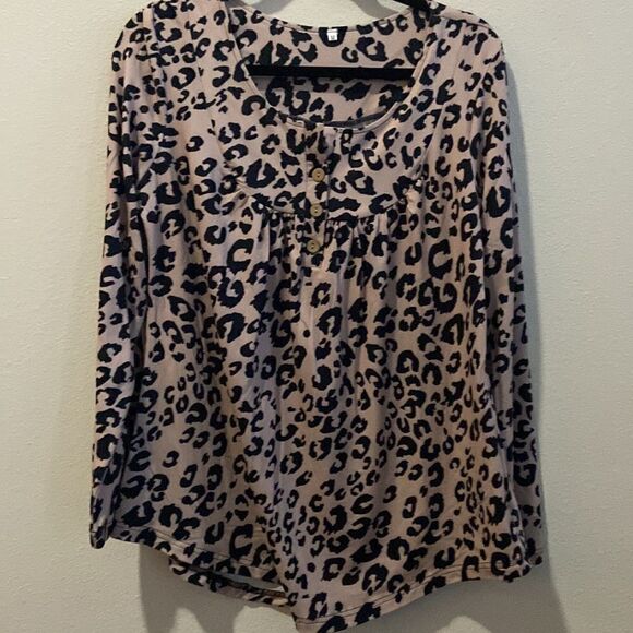 Blouse animal print NWOT size M cute - Picture 1 of 7